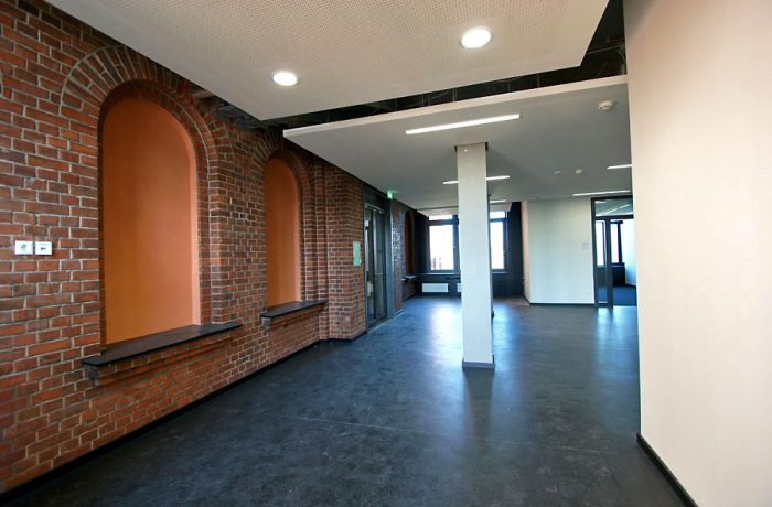 TUHH Hauptgebäude der technischen Universität Hamburg / Harburg